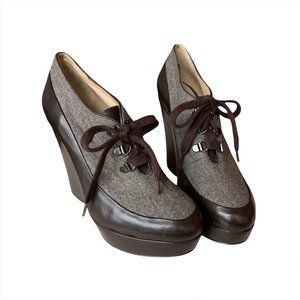 Pour La Victoire Flannel/Leather Oxford Wedges | 6 | Brown/Grey